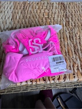 Suuksess Women's Hot Pink One-Piece Swimsuit size L